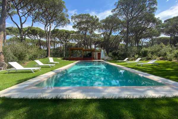 private villa by the sea for rent in Castiglione della Pescaia with swimming pool and large private park and exclusive place on the beach 4