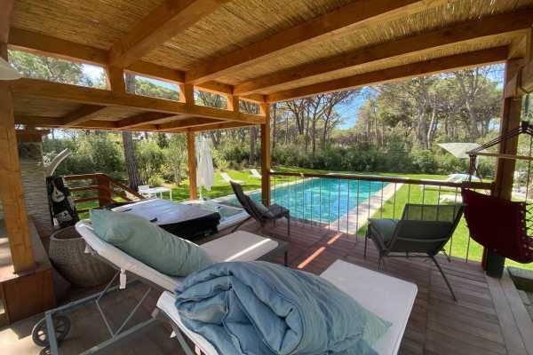 private villa by the sea for rent in Castiglione della Pescaia with swimming pool and large private park and exclusive place on the beach 30