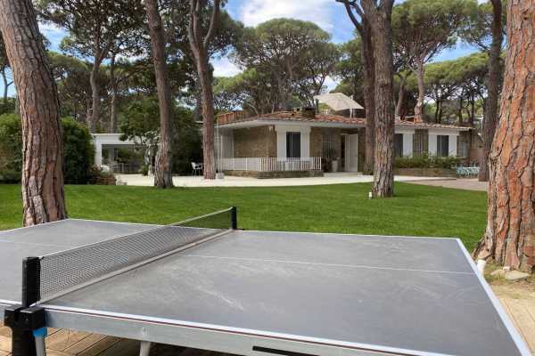 private villa by the sea for rent in Castiglione della Pescaia with swimming pool and large private park and exclusive place on the beach 17